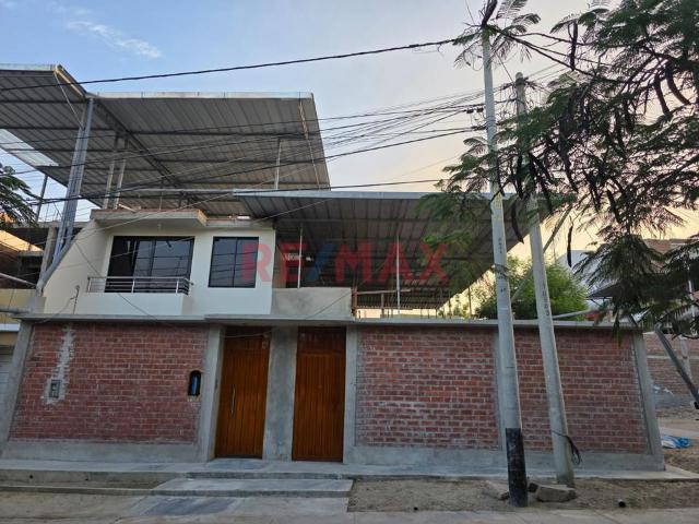 *Amplio 1Er Piso Frente A Parque En Bello Horizonte – Ideal Para Oficinas O Empresas