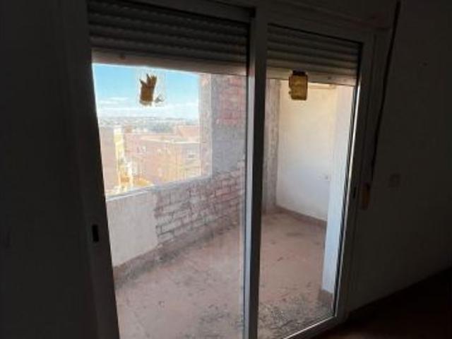 Amplio Chalet en Huercal de Almería Oportunidad para Reformar