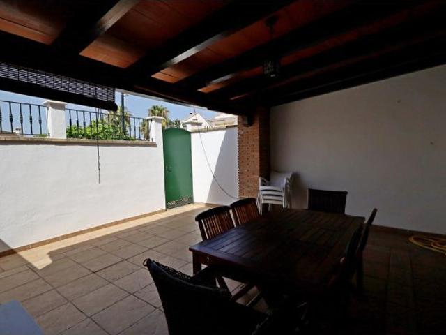 Amplio Adosado en El Coto, Mijas Perfecto para tu Familia ? En alquiler de arga temporada