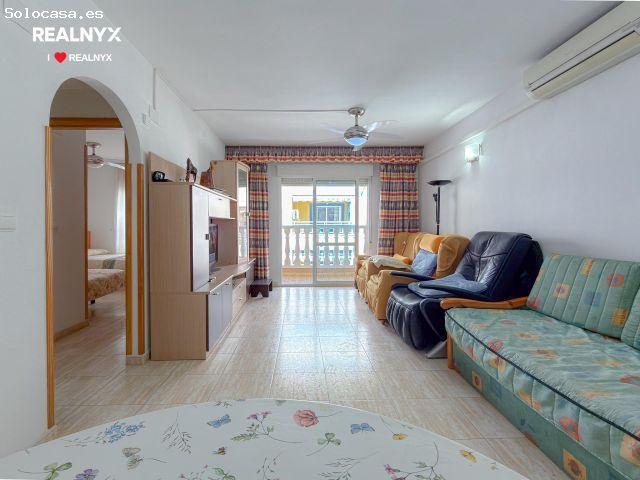 Amplio apartamento con excelente distribución de espacios + Terraza con vistas laterales al mar + Pi
