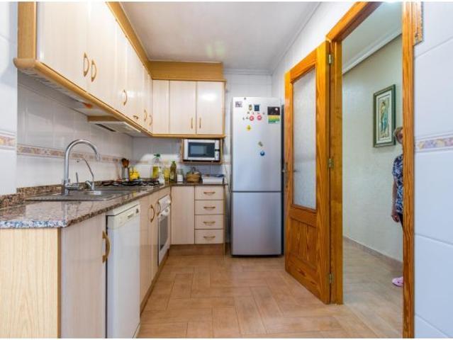 Amplio apartamento de 3 dormitorios en alquiler en Los Montesinos