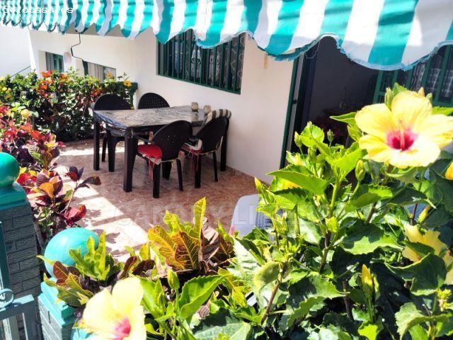 Amplio apartamento de dos dormitorios, dos baños y amplia terraza con vista mar