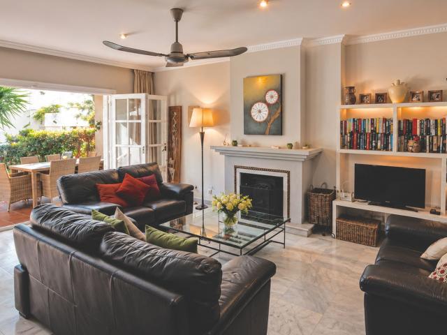 Amplio apartamento dúplex en El Presidente, Estepona