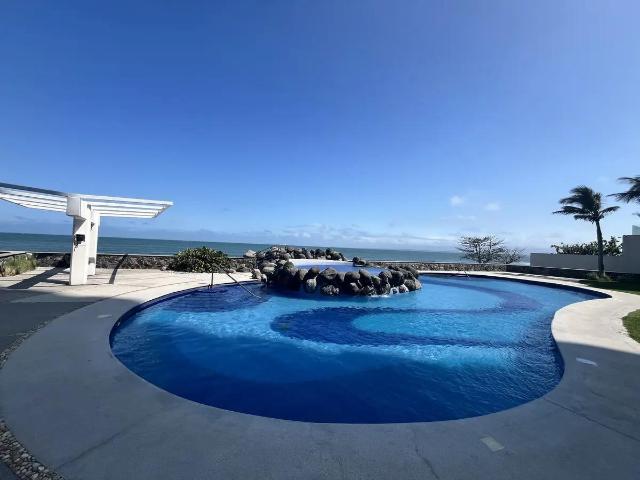 Amplio departamento con vista al mar