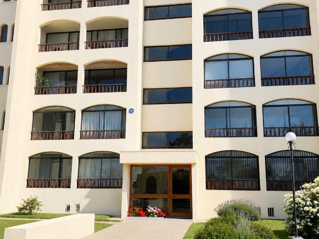 Amplio Departamento en Arriendo, en Avenida El Santo| 4 Dormitorios y 3 Baños. Año Corrido