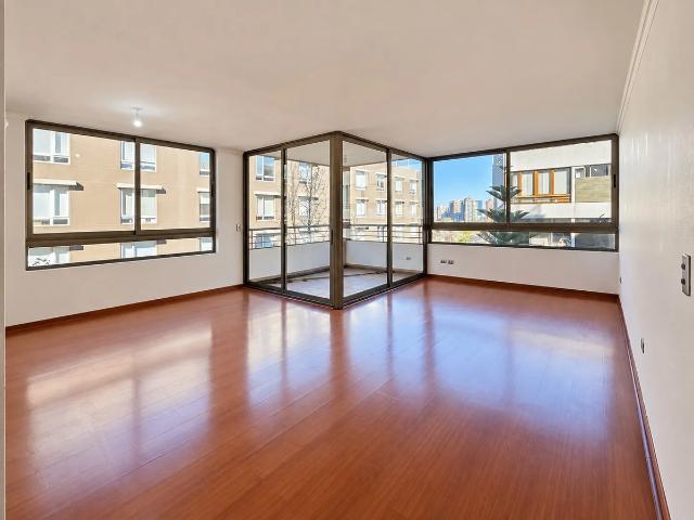 Amplio departamento en arriendo las tranqueras, las condes