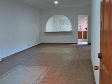 Amplio Departamento en Planta Baja en Venta
