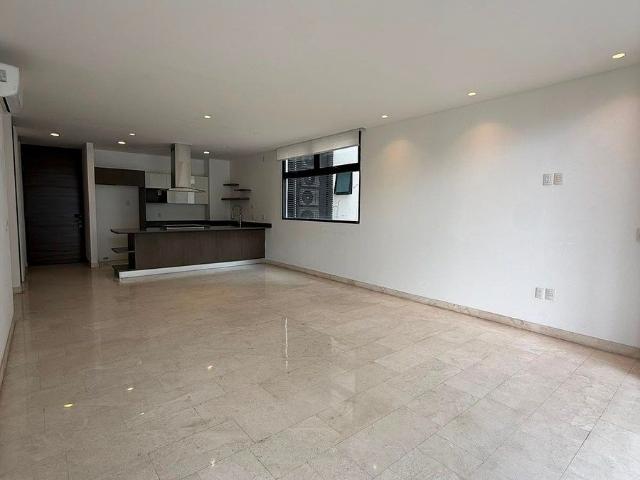 Amplio departamento en renta en country club torre cavalia con mtto incluido