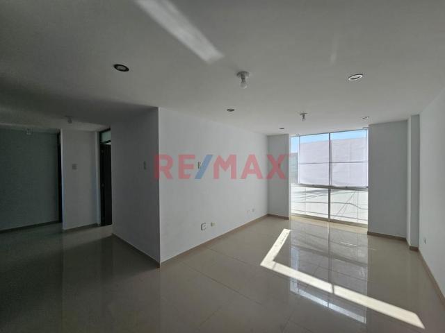 Amplio Departamento En Tercer Piso Con Acabados En Porcelanato – Cerro Colorado