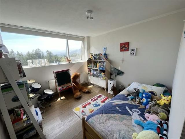 Amplio departamento en venta de 4 dorm. En Peñalolén | 4 dormitorios por 8200.00 en Peñalolén