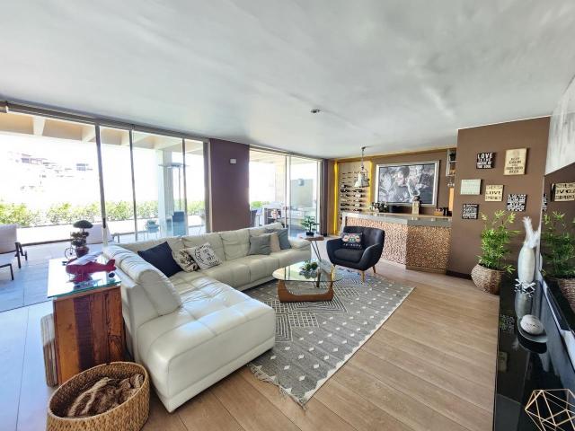 Amplio departamento en venta en Golf Los Incas Santiago de Surco
