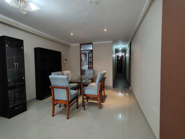 Amplio departamento en venta en Huaraz
