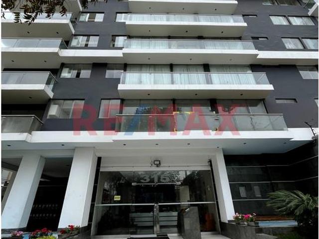 Amplio Departamento Remodelado De 3 Habitaciones, Balcón Y Doble Cochera – Magdalena Del Mar