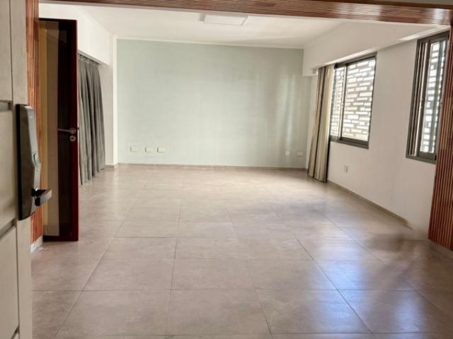 AMPLIO DEPTO. 1 DORM. CENTRICO
