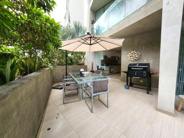Amplio Dpto amoblado de 172m2 con terraza en condominio Ocean Reef