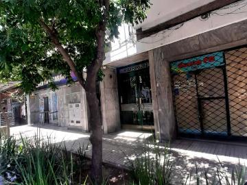 Amplio Dto. con Patios Excelente Ubicación
