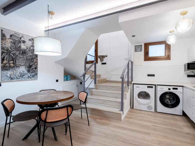 Amplio duplex MENSUAL 2 dormitorios en Les corts