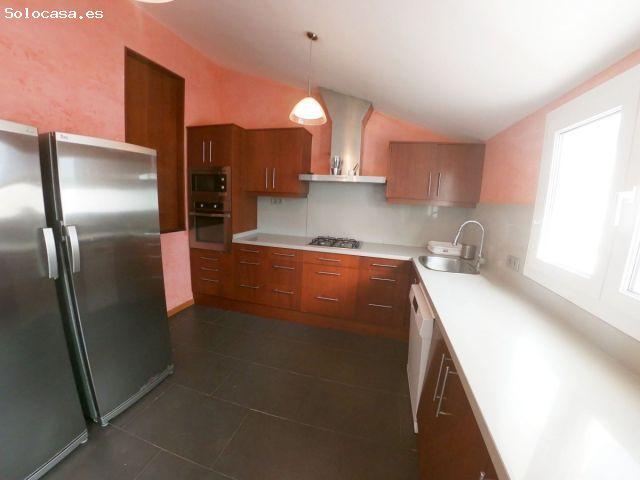 Amplio duplex con gran terraza con barbacoa