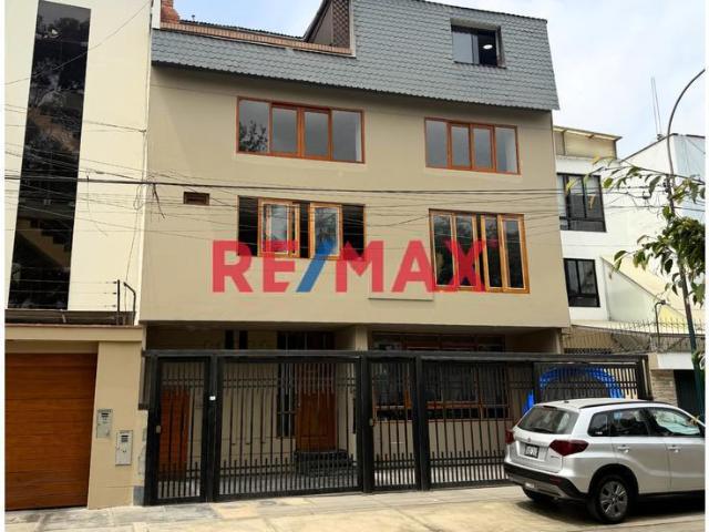 Amplio Duplex Frente A Parque En Surco