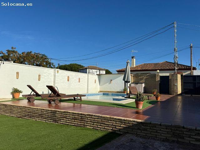 AMPLIO JARDIN Y PISCINA