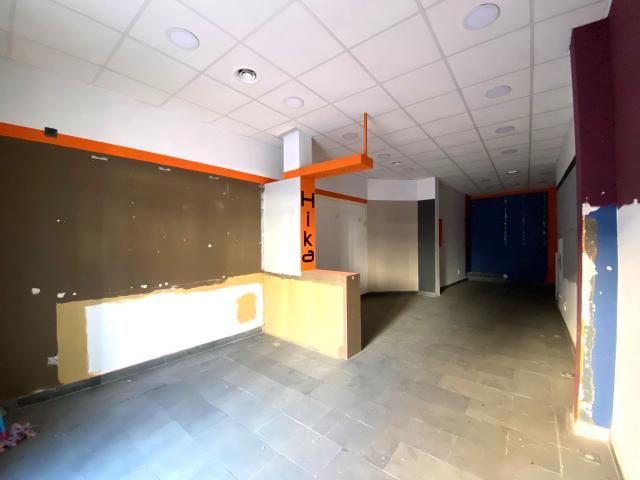 Amplio Local Comercial en Segovia Sin Comisiones para el Comprador