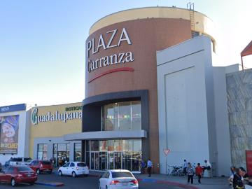 Amplio Local Comercial en Venta en Plaza Carranza, Mexicali