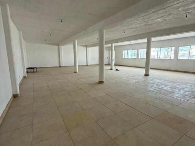 AMPLIO LOCAL EL RENTA AL NORTE POR CAMPO REAL, EN AV PRINCIPAL DE ARBOLEDAS DE PASO BLANCO