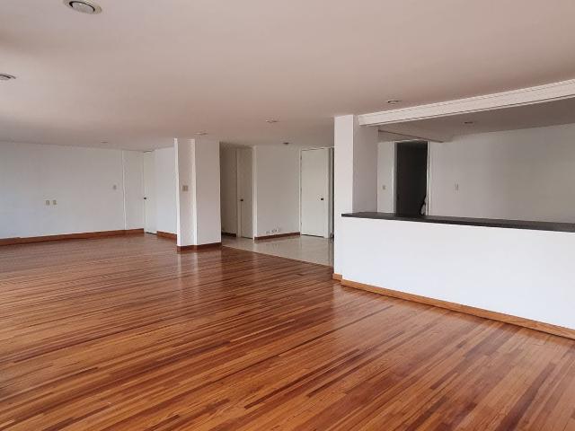 AMPLIO, LUMINOSO, EN BUENAS CONDICIONES, CON BALCÓN EN EL CORAZÓN DE POLANCO