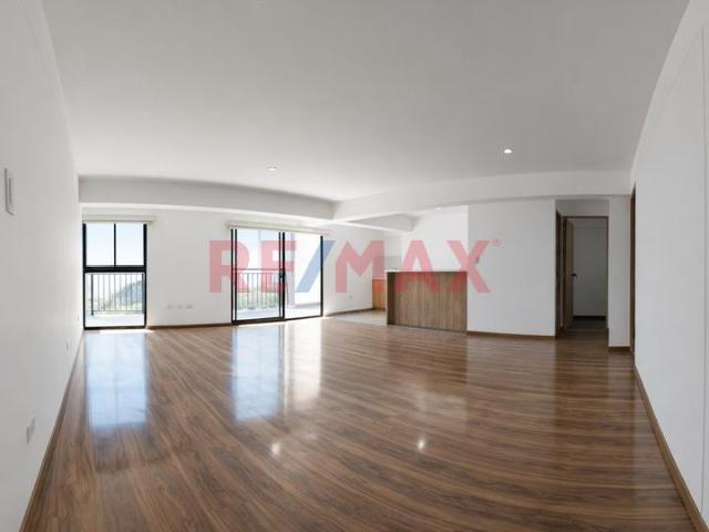 Amplio Penthouse Con Hermosa Vista En Cayma