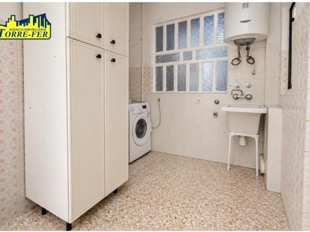 AMPLIO PISO 3 DORMITORIOS EN CALLE PERPETAS, A ESCASOS METROS DE PUERTA PURCHENA