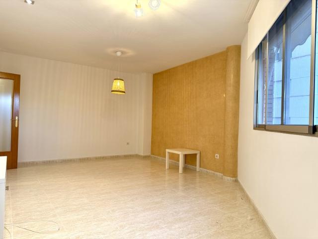 Amplio piso con cocina equipada y plaza de parking: ideal para tu día a día
