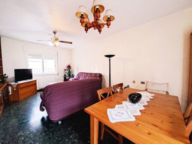 Amplio piso con apartamento independiente en Beniaján