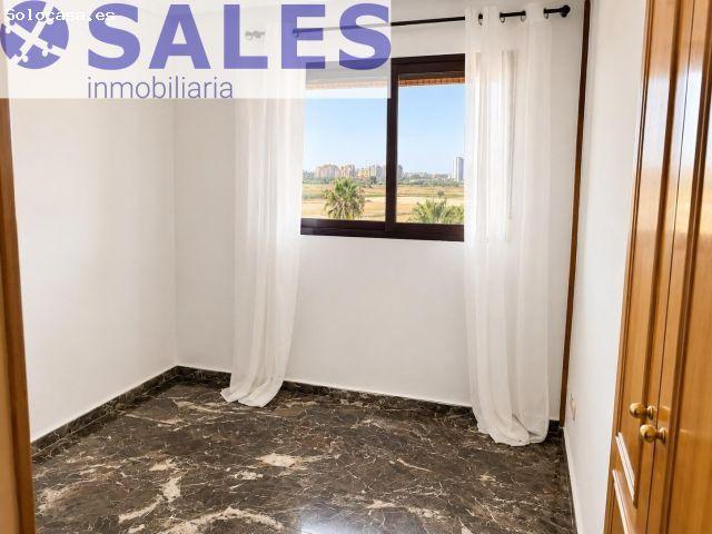 Amplio piso con terraza, piscina, pádel, garaje y trastero en Campanar