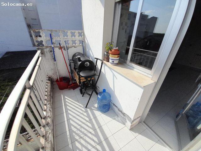 AMPLIO PISO CON TERRENO ADICIONAL EN CACABELOS. 109.000 €