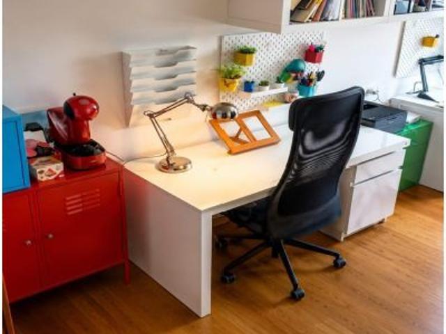 AMPLIO PISO DE 4 HABITACIONES Y 2 BAÑOS EN LA ZONA DE RESTOLLAL POR CURSO ESCOLAR