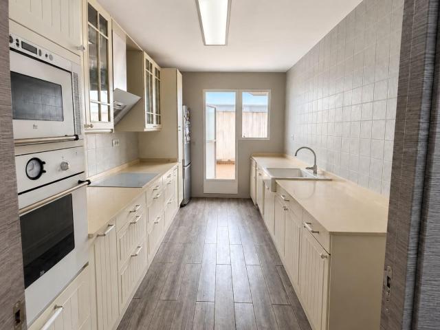 Amplio piso de 135 m2 junto al metro de Mislata