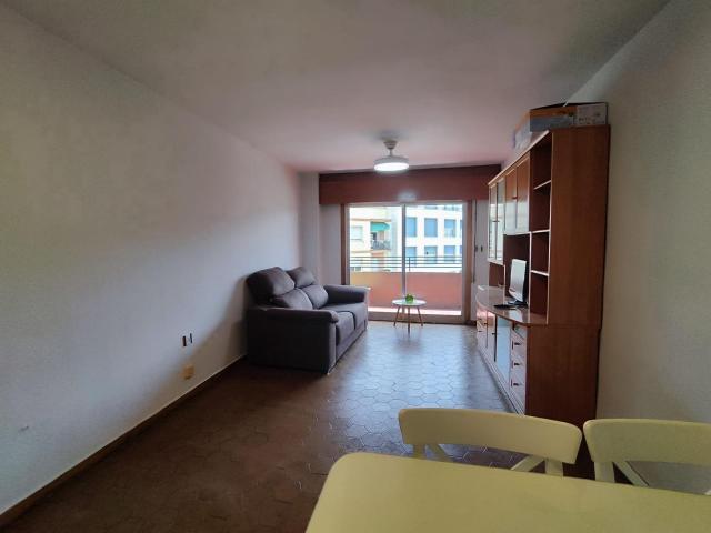 Amplio piso de 1 dormitorio con terraza junto a Hipercor – Arabial, Granada