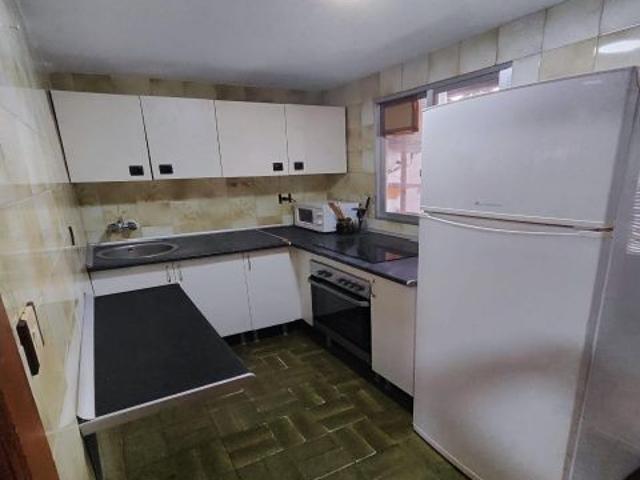 Amplio piso de 1 dormitorio con terraza junto a Hipercor – Arabial, Granada