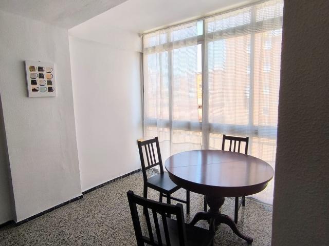 Amplio piso de 3 dormitorios en alquiler en Málaga
