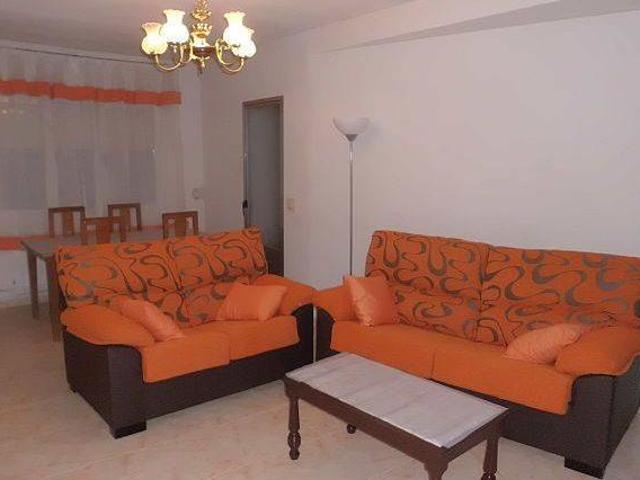 Amplio piso de 3 dormitorios