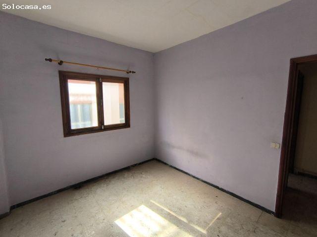 AMPLIO PISO DE TRES DORMITORIOS EN EL CENTRO DE ARRECIFE