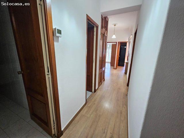 Amplio piso de cuatro habitaciones disponibles perfecto para estudiantes, no pierdas la oportunidad!