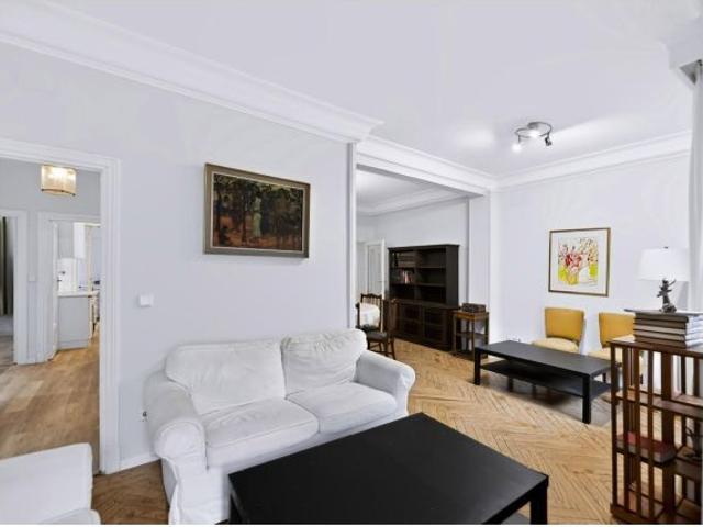 Amplio Piso en Venta en Ciudad Universitaria, Madrid ¡Oportunidad Única!