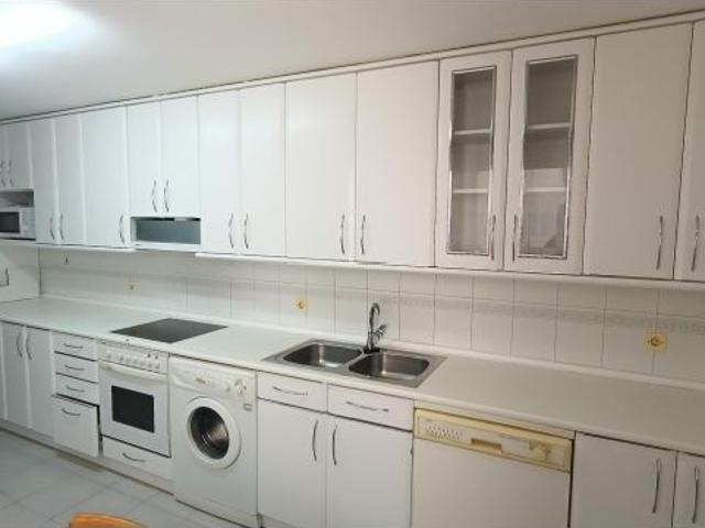 AMPLIO PISO EN ZONA HUBU