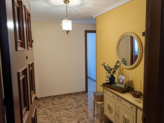 Amplio Piso en Albacete: Ideal para Familias y con Todas las Comodidades
