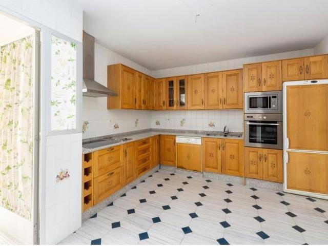 ? AMPLIO PISO EN EL CENTRO DE ALCALÁ LA REAL – 190 m² CON TERRAZA Y OPCIÓN DE GARAJE
