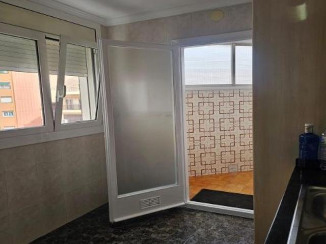 Amplio piso en Esparreguera, ideal para entrar a vivir