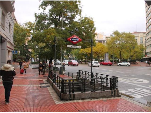 Amplio Piso en Madrid – Oportunidad Única en Metro Bilbao