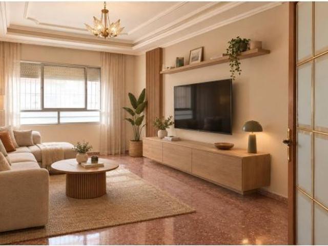 Amplio piso en planta baja con patio de 30 m2 y garaje en el centro de Los Garres