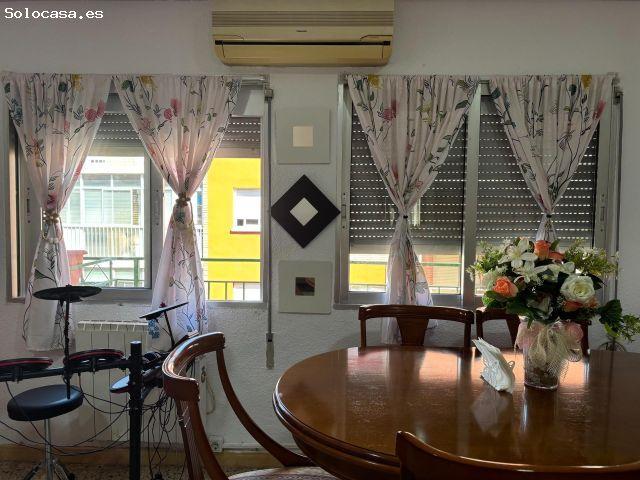 Amplio piso exterior de 3 dormitorios en 3ª planta — listo para entrar a vivir